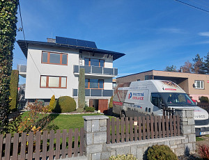 Zateplení stropu patrového rodinného domu pomocí foukané izolace